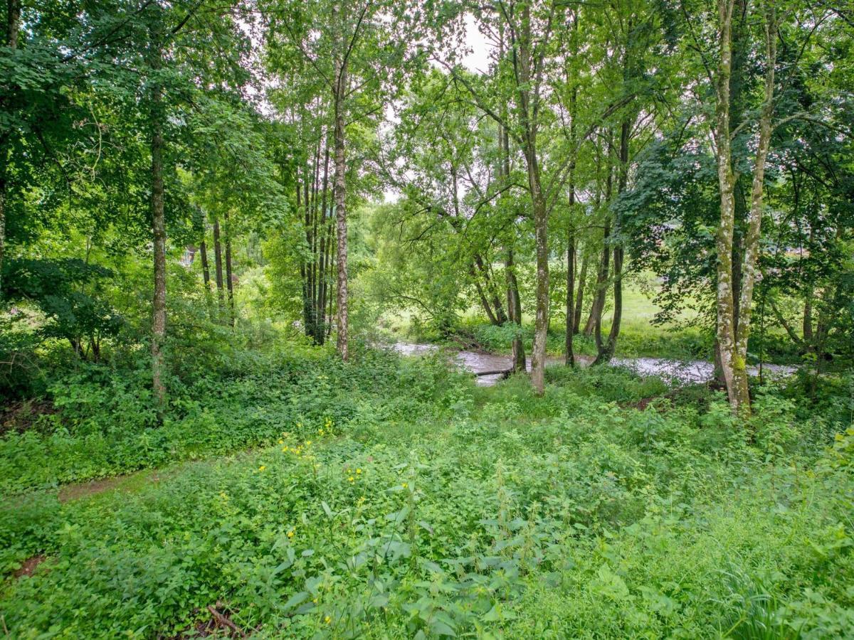 Charming Holiday Home In Stavelot With A Garden Eksteriør billede